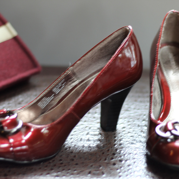 Red Patent Leather heels - Picture 2 of 3